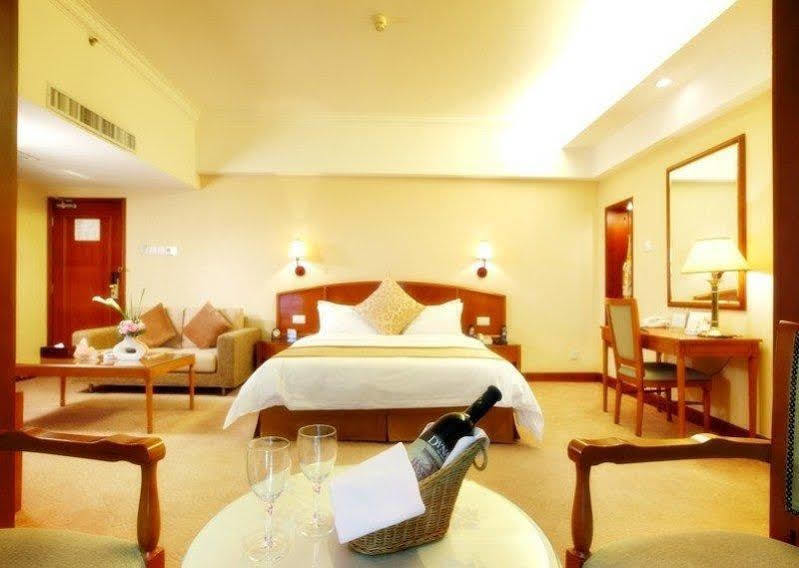 Dolton Resort Hotel Changsha Exterior photo